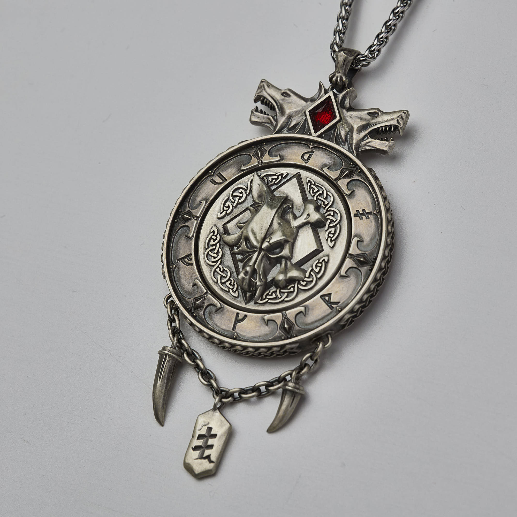 Warhammer 40K Vlka Fenryka Grand Annulus Pendant Silver Space Wolf  by Starforged